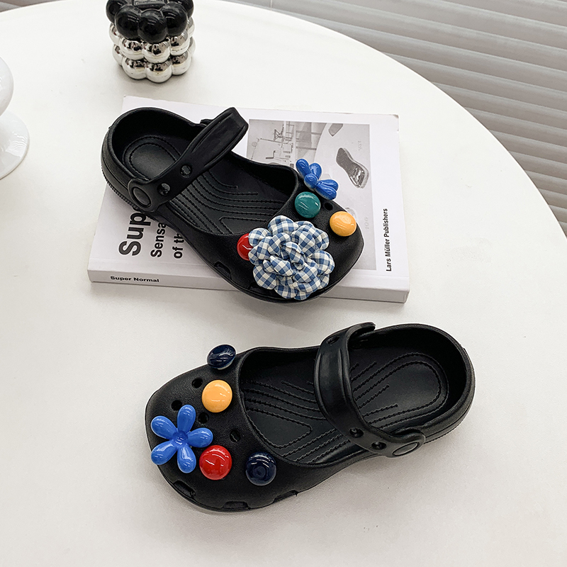 A pair of decorative Mary Jane - Outdoor Camping Slippers recensie en prijs